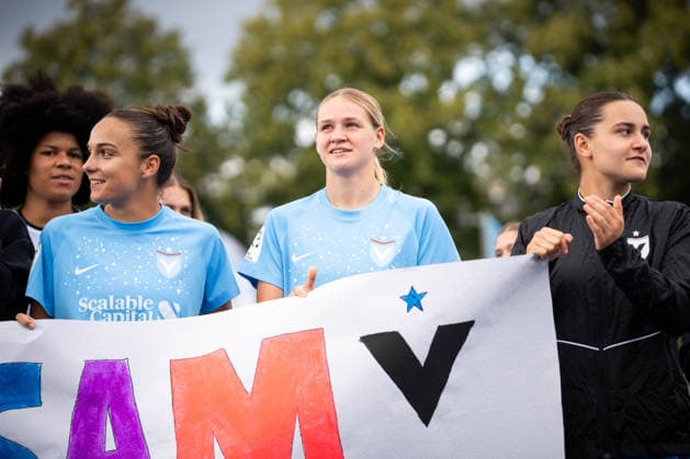 2. Frauen-Bundesliga: FC Viktoria Berlin vs. SG 99 Andernach; Berlin, 23.08.2026 Fußball, 2. Frauen Bundesliga: Melina REUTER (Viktoria Berlin 7) und Katharina KRIST (Viktoria Berlin 18) nach dem 2. Frauen Bundesliga-Spiel gegen SG 99 Andernach am Spieltag 3 zwischen dem FC Viktoria Berlin und SG 99 Andernach am 23. August 2026 im Stadion Lichterfelde, Berlin (Deutschland) DFL REGULATIONS PROHIBIT ANY USE OF PHOTOGRAPHS AS IMAGE SEQUENCES AND OR QUASI-VIDEO. *** Women s Bundesliga 2: FC Viktoria Berlin vs. SG 99 Andernach Berlin, August 23, 2026, Soccer, Women s Bundesliga 2: Melina REUTER (Viktoria Berlin, No. 7) and Katharina KRIST (Viktoria Berlin, No. 18) after the Women s Bundesliga 2 match against SG 99 Andernach on Matchday 3 between FC Viktoria Berlin and SG 99 Andernach on August 23, 2026, at Lichterfelde Stadium, Berlin, Germany. DFL regulations prohibit any use of photographs as image sequences and or quasi-video. Copyright: xBEAUTIFULxSPORTS Kuehnx