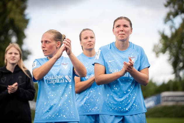 2. Frauen-Bundesliga: FC Viktoria Berlin vs. SG 99 Andernach; Berlin, 23.08.2026 Fußball, 2. Frauen Bundesliga: Kim URBANEK (Viktoria Berlin 16) und Sarah STÖCKMANN (Viktoria Berlin 22) nach dem 2. Frauen Bundesliga-Spiel gegen SG 99 Andernach am Spieltag 3 zwischen dem FC Viktoria Berlin und SG 99 Andernach am 23. August 2026 im Stadion Lichterfelde, Berlin (Deutschland) DFL REGULATIONS PROHIBIT ANY USE OF PHOTOGRAPHS AS IMAGE SEQUENCES AND OR QUASI-VIDEO. *** Women s Bundesliga 2: FC Viktoria Berlin vs. SG 99 Andernach Berlin, August 23, 2026, Soccer, Women’s Bundesliga 2: Kim URBANEK (Viktoria Berlin, 16) and Sarah STÖCKMANN (Viktoria Berlin, 22) after the Women’s Bundesliga 2 match against SG 99 Andernach on Matchday 3 between FC Viktoria Berlin and SG 99 Andernach on August 23, 2026, at the Lichterfelde Stadium, Berlin, Germany. DFL regulations prohibit any use of photographs as image sequences and or quasi-video. Copyright: xBEAUTIFULxSPORTS Kuehnx