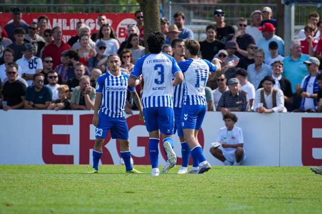 Deutschland, Fußball, DFB-Pokal, Saison 2026 2027, 1. Hauptrunde, Bahlinger SC vs. 1. FC Magdeburg, Kaiserstuhlstadion (Bahlingen am Kaiserstuhl): Mateusz Zukowski (1. FC Magdeburg, 22) Tor, Torjubel, Bahlingen Kaiserstuhlstadion Baden-Württemberg Deutschland *** Germany, Soccer, DFB Cup, 2026–2027 Season, 1st Round, Bahlinger SC vs. 1. FC Magdeburg, Kaiserstuhl Stadium, Bahlingen am Kaiserstuhl, Mateusz Zukowski (1. FC Magdeburg), 22nd goal, goal celebration, Bahlingen, Kaiserstuhl Stadium, Baden-Württemberg, Germany Copyright: xFINLEYxMÖRCHx