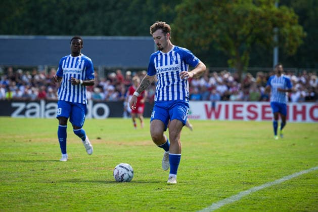 Deutschland, Fußball, DFB-Pokal, Saison 2026 2027, 1. Hauptrunde, Bahlinger SC vs. 1. FC Magdeburg, Kaiserstuhlstadion (Bahlingen am Kaiserstuhl): Tony Reitz (1. FC Magdeburg, 14) Bahlingen Kaiserstuhlstadion Baden-Württemberg Deutschland *** Germany, Soccer, DFB Cup, 2026–2027 Season, 1st Round, Bahlinger SC vs. 1. FC Magdeburg, Kaiserstuhlstadion, Bahlingen am Kaiserstuhl, Tony Reitz, 1. FC Magdeburg, 14 Bahlingen, Kaiserstuhlstadion, Baden-Württemberg, Germany Copyright: xFINLEYxMÖRCHx