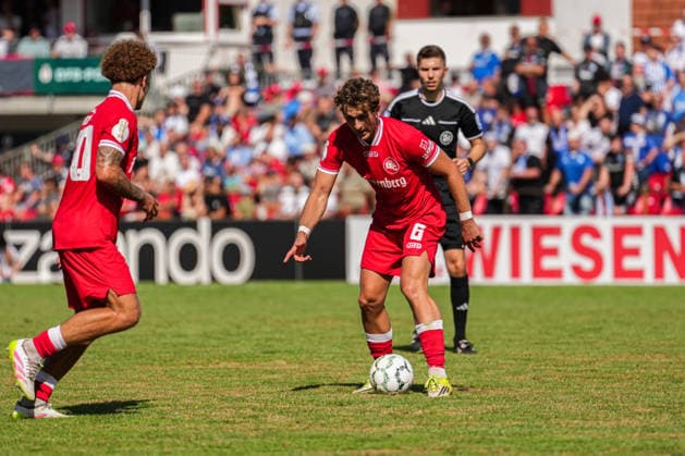 DFB-Pokal: Bahlinger SC vs 1. FC Magdeburg, 22.08.2026 Holger Bux (Bahlinger SC, 6) am Ball DFB-Pokal: Bahlinger SC vs 1. FC Magdeburg, Kaiserstuhlstadion, 22.08.2026 DFB DFL REGULATIONS PROHIBIT ANY USE OF PHOTOGRAPHS AS IMAGE SEQUENCES AND OR QUASI-VIDEO. *** DFB Cup: Bahlinger SC vs. 1 FC Magdeburg, August 22, 2026; Holger Bux, Bahlinger SC, No. 6 on the ball; DFB Cup: Bahlinger SC vs. 1 FC Magdeburg, Kaiserstuhlstadion, August 22, 2026 DFB and DFL regulations prohibit any use of photographs as image sequences and or quasi-video Copyright: xBEAUTIFULxSPORTS Boscox