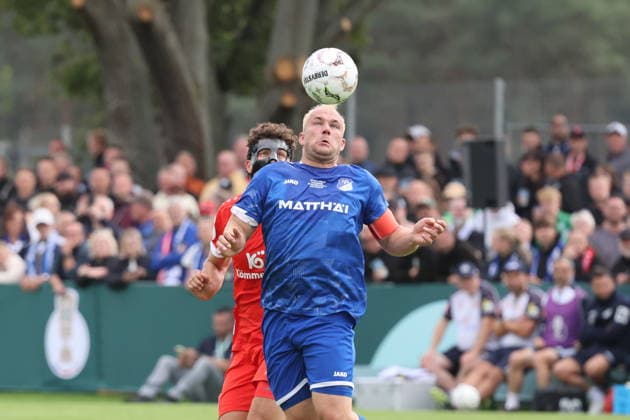 11 Andy Hebler (Krieschow) Fußball DFB-Pokal 2026 2027 1. Hauptrunde VfB Krieschow 1921 - 1. FSV Mainz 05 *** 11 Andy Hebler Krieschow Soccer DFB Cup 2026 2027 1st Round VfB Krieschow 1921 1 FSV Mainz 05