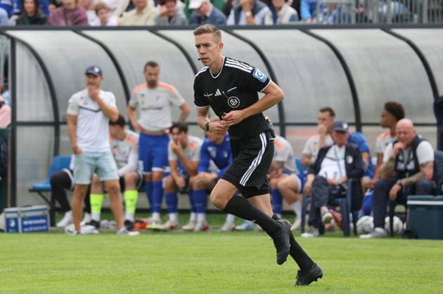 Schiedsrichter Lennart Kerchen Fußball DFB-Pokal 2026 2027 1. Hauptrunde VfB Krieschow 1921 - 1. FSV Mainz 05 *** Referee Lennart Kerchen, Soccer, DFB Cup 2026–2027, 1st Round, VfB Krieschow 1921 vs. FSV Mainz 05