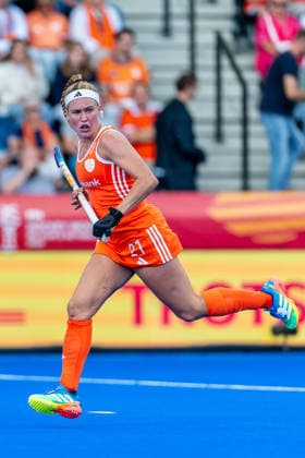 FIH Hockey World Cup: Netherlands Women v China AMSTELVEEN, NL - AUGUST 23: Pien Dicke of Netherlands Women during the FIH Hockey World Cup match between Netherlands Women and China at Wagener Stadion on August 23, 2026 in Amstelveen, Netherlands. Amstelveen Wagener Stadion Netherlands Content not available for redistribution in The Netherlands directly or indirectly through any third parties. Copyright: xMarcelxvanxPlateringenx