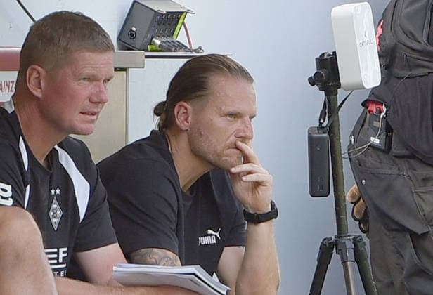 23.08.2026, xhbx, Fussball DFB Pokal 1.Runde, TSV Schott Mainz - Borussia Mönchengladbach v.l. Trainer Eugen Polanski (Borussia Mönchengladbach) Mainz *** August 23, 2026, xhbx, Soccer DFB Cup First Round, TSV Schott Mainz vs. Borussia Mönchengladbach, Coach Eugen Polanski, Borussia Mönchengladbach, Mainz
