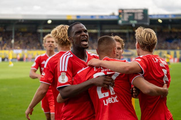 Deutschland: Fussball DFB-Pokal, 1. Runde 2026 2027, Eintracht Braunschweig - 1. FC Union Berlin am 23.08.2026 in Braunschweig (Eintracht-Stadion): Tor zum 2:3 Marin Ljubicic (1. FC Union Berlin, 27) Jubel, Freude, Torjubel, Emotionen Ilyas Ansah (1. FC Union Berlin, 10) *** German Soccer DFB Cup, 1st Round 2026–2027, Eintracht Braunschweig vs. 1. FC Union Berlin on August 23, 2026, at Eintracht Braunschweig Stadium; Goal to make it 2–3 by Marin Ljubicic of 1. FC Union Berlin, 27 Cheering, joy, goal celebration, emotions—Ilyas Ansah, 1. FC Union Berlin, 10 Copyright: xSvenxHeidmannx