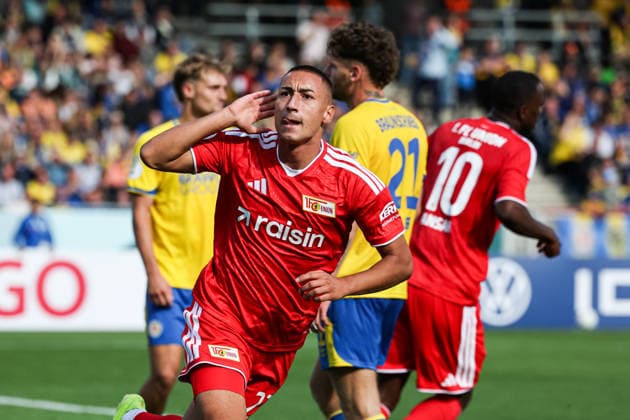 Torjubel -Torschütze Marin Ljubicic (1. FC Union Berlin,27) trifft zum 2-3 - 1. Hauptrunde DFB Pokal Saison 2026-2027 Eintracht Braunschweig vs. 1. FC Union Berlin im Eintracht Stadion in Braunschweig - Aktion,Fußball,Mann,Männer,Deutschland,23.08.2026 *** Goal celebration: Goal scorer Marin Ljubicic of 1. FC Union Berlin (27) scores in the 2-3-1 main round of the 2026-2027 DFB Cup season during the match between Eintracht Braunschweig and 1. FC Union Berlin at Eintracht Stadium in Braunschweig. Action, soccer, man,Men, Germany, August 23, 2026