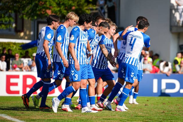 Deutschland, Fußball, DFB-Pokal, Saison 2026 2027, 1. Hauptrunde, Bahlinger SC vs. 1. FC Magdeburg, Kaiserstuhlstadion (Bahlingen am Kaiserstuhl): Falko Michel (1. FC Magdeburg, 21) Tor, Torjubel, Bahlingen Kaiserstuhlstadion Baden-Württemberg Deutschland *** Germany, Soccer, DFB Cup, 2026–2027 Season, 1st Round, Bahlinger SC vs. 1. FC Magdeburg, Kaiserstuhlstadion, Bahlingen am Kaiserstuhl, Falko Michel (1. FC Magdeburg), 21st goal, goal celebration, Bahlingen, Kaiserstuhlstadion, Baden-Württemberg, Germany Copyright: xFINLEYxMÖRCHx