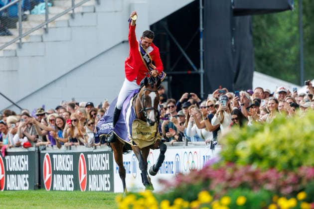 AACHEN - FEI World Championships 2026, AACHEN - FEI World Championships 2026 GUERDAT Steve (SUI), Dynamix de Belheme Medal ceremony Medaillenvergabe FEI Jumping World Championship, WM, Weltmeisterschaft Third Competition Individual Final Round B Aachen, Reitstadion Soers 23. August 2026 - *** 2026 FEI World Championships in Aachen, AACHEN FEI World Championships 2026 GUERDAT Steve SUI, Dynamix de Belheme Medal ceremony FEI Jumping World Championship Third Competition Individual Final Round B Aachen, Reitstadion Soers August 23, 2026