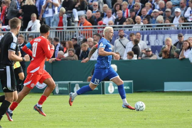 13 Zurawski, Martin (Krieschow) Fußball DFB-Pokal 2026 2027 1. Hauptrunde VfB Krieschow 1921 - 1. FSV Mainz 05 *** 13 Zurawski, Martin Krieschow Soccer DFB Cup 2026–2027 1st Round VfB Krieschow 1921 1 FSV Mainz 05