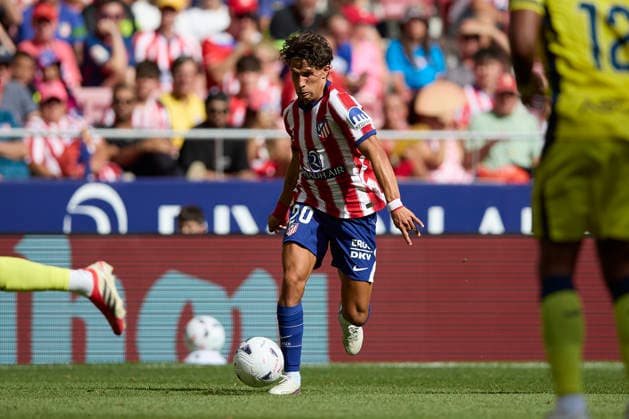 Giuliano Simeone (Atletico de Madrid) controls the ball during the LaLiga EA Sports match between Club AtlÃ tico de Madrid and Villarreal CF at Riyadh Air Metropolitano on August 23, 2026 in Madrid, Spain. (Photo by Manu Reino DeFodi Images) - *** Giuliano Simeone of Atlético de Madrid controls the ball during the LaLiga EA Sports match between Club Atlético de Madrid and Villarreal CF at Riyadh Air Metropolitano on August 23, 2026, in Madrid, Spain. Photo by Manu Reino, DeFodi Images