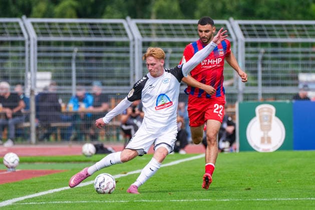 Pascal Steinwender (SSV Jeddeloh II, 7), Deutschland: Fussball, DFB Pokal, Saison 2026 27, 1. Runde, 23.08.2026, SSV Jeddeloh II vs 1. FC Heidenheim, Marschweg-Stadion (Oldenburg, Niedersachsen) *** Pascal Steinwender, SSV Jeddeloh II, 7, German Soccer, DFB Cup, 2026–27 Season, First Round, August 23, 2026, SSV Jeddeloh II vs. 1 FC Heidenheim, Marschweg Stadium, Oldenburg, Lower Saxony Copyright: xLeonxFrickx
