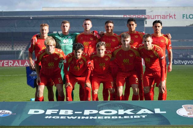Fußball I Herren I Saison 2026-2027 I DFB-Pokal I 1. Runde I 1. FC Phönix Lübeck - SC Paderborn 07 I 23.08.2026 Der SC Paderborn 07 vor Spielbeginn Lübeck Stadion an der Lohmühle Schleswig-Holstein Deutschland *** Soccer I Men s Team I 2026–2027 Season I DFB Cup I First Round I 1. FC Phönix Lübeck vs. SC Paderborn 07 I August 23, 2026 SC Paderborn 07 before kickoff at Lübeck s Stadion an der Lohmühle Schleswig-Holstein, Germany Copyright: xLobeca MaschaxHolmx