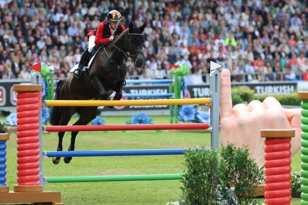 7. Platz, Hindernisfehler am Aachener Klenkes Sprung, Marcus Ehning (GER, Deutschland) mit Pferd Coolio 42 , Springen, FEI Jumping World Championship, WM, Weltmeisterschaft , FEI Jumping World Championship, Competition Individual Final, Longines-Prize, Longines-Preis, Finale Einzelwertung, Jumping , AACHEN - FEI World Championships 2026, Weltfest des Pferdesports, Reitsport Weltmeisterschaft 2026, Aachen 2026, Welcome Home 2026, Aachener Soers, 11. bis 23. August 2026, Reitsport, 23.08.2026, Aachen Aachener Soers Deutschland *** 7th place, fault at the Aachen Klenke jump, Marcus Ehning (GER), Germany, riding Coolio 42, Jumping, FEI Jumping World Championship, FEI Jumping World Championship, Individual Final, Longines Prize, Jumping, AACHEN FEI World Championships 2026, World Festival of Equestrian Sports, 2026 Equestrian World Championships, Aachen 2026, Welcome Home 2026, Aachen Soers, August 11–23, 2026, Equestrian Sports, August 23, 2026, Aachen Soers, Germany