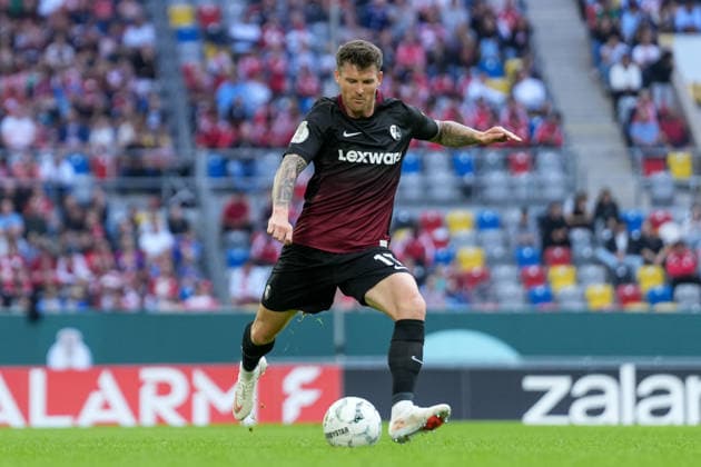 Lukas Kübler Lukas Kuebler (SC Freiburg, 17) am Ball , Deutschland, Fußball, 1. Runde, DFB Pokal, 2026 2027, Fortuna Düsseldorf vs. SC Freiburg, 23.08.2026, Merkur Spiel-Arena, Düsseldorf Düsseldorf Merkur Spiel-Arena Nordrhein-Westfalen Deutschland *** Lukas Kübler, SC Freiburg, 17, on the ball, Germany, soccer, 1st round, DFB Cup, 2026–2027, Fortuna Düsseldorf vs. SC Freiburg, August 23, 2026, Merkur Spiel Arena, Düsseldorf, Düsseldorf, Merkur Spiel Arena, North Rhine-Westphalia, Germany Copyright: xArnexAmbergx