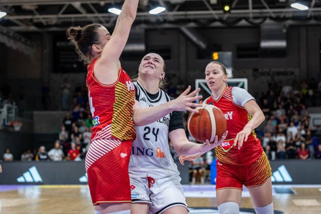 Basketball Göttingen 23.08.2026 Freundschaftsspiel Testspiel Deutschland (GER) - Ungarn (HUN) Lina Sontag (Deutschland, No.24) Franka Emilia Toth (Ungarn, No.24) *** Basketball Göttingen August 23, 2026 Friendly Match Germany GER Hungary HUN Lina Sontag (Germany, No. 24) Franka Emilia Toth (Hungary, No. 24)