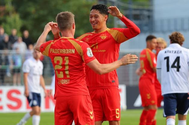 23.08.26, GER, DFB-Pokal, Fussball, 1.Runde, Saison 2026 2027, Dietmar-Scholze-Stadion an der Lohmuehle, 1.FC Phönix Lübeck vs SC Paderborn 07 Torjubel Jubel. Torschütze Torschuetze Jano ter Horst (SC Paderborn 07 21) jubelt ueber das Tor zum 0:1 Foto nordphoto GmbH Tauchnitz Luebeck Dietmar-Scholze-Stadion an der Lohmuehle SH Germany *** August 23, 2026, Germany, DFB Cup, Soccer, First Round, 2026–2027 Season, Dietmar Scholze Stadium an der Lohmühle, 1 FC Phönix Lübeck vs. SC Paderborn 07 Goal celebration Cheers Goal scorer(s) Jano ter Horst, SC Paderborn 07, 21, celebrates the goal that made it 0–1 Photo: nordphoto GmbH Tauchnitz, Lübeck, Dietmar Scholze Stadium an der Lohmuehle, SH, Germany Copyright: xnordphotoxGmbHx xTauchnitzx