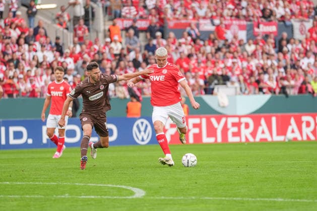 Deutschland: Fussball, DFB-Pokal 2026 27, 1. Runde, Stadion an der Hafenstraße, Essen - Bergeborbeck, Rot-Weiss Essen vs. FC St. Pauli: Marek Janssen (Rot-Weiss Essen, 20) *** German Soccer, 2026-27 DFB Cup, First Round, Stadion an der Hafenstraße, Essen Bergeborbeck, Rot-Weiss Essen vs. FC St. Pauli, Marek Janssen (Rot-Weiss Essen), 20 Copyright: xMichelxWittex