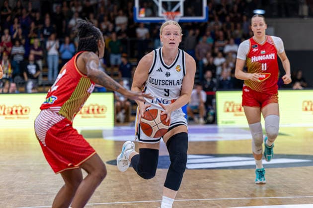 GOETTINGEN, GERMANY - AUGUST 23: Emma Eichmeyer (Germany, 9) with ball during the exhibition game, match between Germany vs. Hungary at Sparkassen-Arena on August 23, 2026 in Goettingen, Germany. Lower Saxony Germany Copyright: xBEAUTIFULxSPORTS Freudensteinx