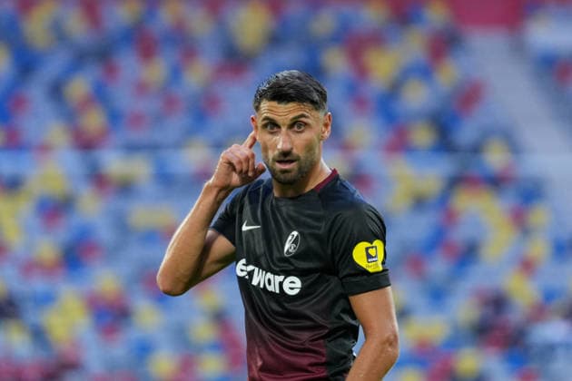 Vincenzo Grifo (SC Freiburg, 32) , Deutschland, Fußball, 1. Runde, DFB Pokal, 2026 2027, Fortuna Düsseldorf vs. SC Freiburg, 23.08.2026, Merkur Spiel-Arena, Düsseldorf Düsseldorf Merkur Spiel-Arena Nordrhein-Westfalen Deutschland *** Vincenzo Grifo, SC Freiburg, 32, Germany, Soccer, 1st Round, DFB Cup, 2026–2027, Fortuna Düsseldorf vs. SC Freiburg, August 23, 2026, Merkur Spiel Arena, Düsseldorf, Merkur Spiel Arena, Düsseldorf, North Rhine-Westphalia, Germany Copyright: xArnexAmbergx