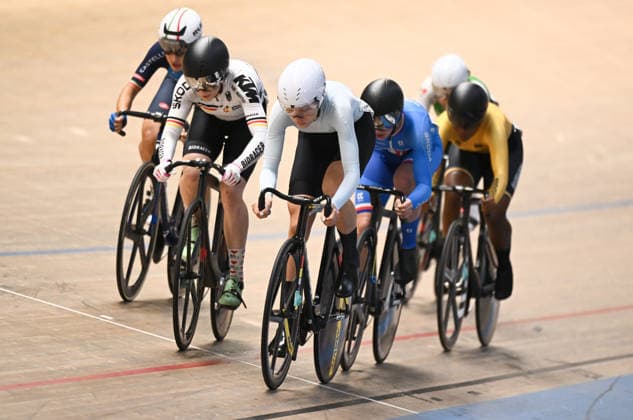 2026 UCI Junior Track World Championships Picture by Mathew Wells SWpix.com - 23 08 2026 - Cycling - 2026 UCI Junior Track World Championships - Heusden-Zolder, Flanders, Belgium - Women Keirin Semifinals - Veronika Solozobova of AIN, Lara Colberg of Germany Copyright: x xSWpix.comx(t axPhotographyxHubxLtd)xMathewxWells SWpix.comx SWP-3030-19359
