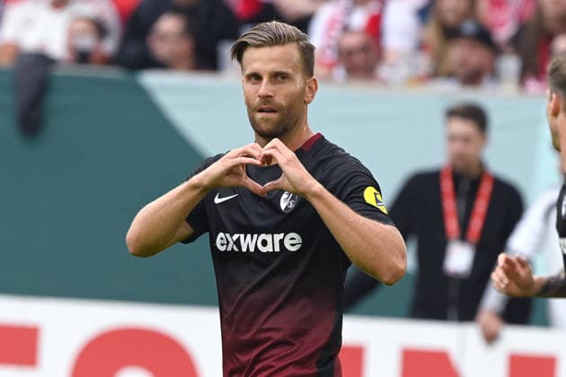 Lucas HOELER (Höler, FR) jubelt nach seinem Tor zum 0:1 Fussball DFB Pokal, 1. Hauptrunde, Fortuna Duesseldorf (D) - SC Freiburg (FR) am 23.08.2026 in der Merkur Spiel Arena Duesseldorf Deutschland. DFL DFB regulations prohibit any use of photographs as image sequences and or quasi-video Â *** Lucas HOELER Höler, FR, celebrates after scoring his goal to make it 0–1 in the DFB Cup, 1st Round, Fortuna Düsseldorf vs. SC Freiburg on August 23, 2026, at the Merkur Spiel Arena in Düsseldorf, Germany. DFL and DFB regulations prohibit any use of photographs as image sequences and or quasi-video.