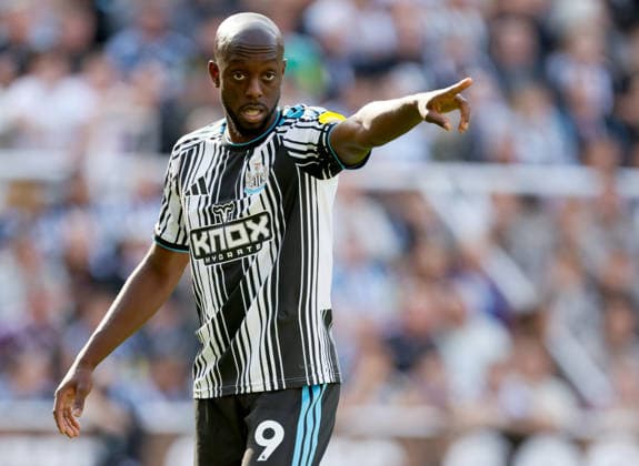 Newcastle United v Liverpool - Premier League 2026 27 Yoane Wissa of Newcastle United pointing during the Premier League 2026 27 match between Newcastle United and Liverpool FC at St James Park on August 23, 2026 in Newcastle upon Tyne, England. WARNING! This Photograph May Only Be Used For Newspaper And Or Magazine Editorial Purposes. May Not Be Used For Publications Involving 1 player, 1 Club Or 1 Competition Without Written Authorisation From Football DataCo Ltd. For Any Queries, Please Contact Football DataCo Ltd on +44 (0) 207 864 9121 Newcastle upon Tyne St. James Park England United Kingdom Copyright: xAllstarxPicturexLibraryxLtdx