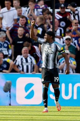 Newcastle United v Liverpool - Premier League 2026 27 Anthony Elanga of Newcastle United celebrates 1st goal during the Premier League 2026 27 match between Newcastle United and Liverpool FC at St James Park on August 23, 2026 in Newcastle upon Tyne, England. WARNING! This Photograph May Only Be Used For Newspaper And Or Magazine Editorial Purposes. May Not Be Used For Publications Involving 1 player, 1 Club Or 1 Competition Without Written Authorisation From Football DataCo Ltd. For Any Queries, Please Contact Football DataCo Ltd on +44 (0) 207 864 9121 Newcastle upon Tyne St. James Park England United Kingdom Copyright: xAllstarxPicturexLibraryxLtdx