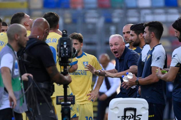Frosinone s head coach Massimiliano Alvini during the Serie A soccer match between Frosinone and Juventus at the Frosinone™s Benito Stirpe stadium, center Italy - August 23, 2026 - Soccer  Copyright: xFabrizioxCorradetti LaPressex
