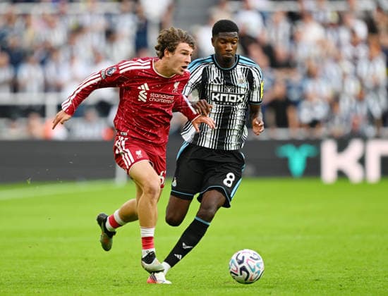 Newcastle Upon Tyne, England, 23rd August 2026. Lewis Koumas of Liverpool tussles with Aladji Bamba of Newcastle United during the Newcastle United vs Liverpool Premier League match at St. James Park, Newcastle Upon Tyne. Picture credit should read: Anna Gowthorpe Sportimage EDITORIAL USE ONLY. No use with unauthorised audio, video, data, fixture lists, club league logos or live services. Online in-match use limited to 120 images, no video emulation. No use in betting, games or single club league player publications. SPI_051_AG_Newcastle_Liverpool SPI-4932-0050
