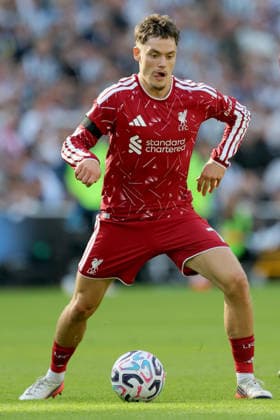 Newcastle United v Liverpool - Premier League 2026 27 Florian Wirtz of Liverpool on the ball during the Premier League 2026 27 match between Newcastle United and Liverpool FC at St James Park on August 23, 2026 in Newcastle upon Tyne, England. WARNING! This Photograph May Only Be Used For Newspaper And Or Magazine Editorial Purposes. May Not Be Used For Publications Involving 1 player, 1 Club Or 1 Competition Without Written Authorisation From Football DataCo Ltd. For Any Queries, Please Contact Football DataCo Ltd on +44 (0) 207 864 9121 Newcastle upon Tyne St. James Park England United Kingdom Copyright: xAllstarxPicturexLibraryxLtdx
