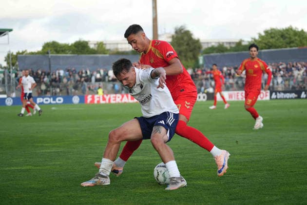 Fußball I Herren I Saison 2026-2027 I DFB-Pokal I 1. Runde I 1. FC Phönix Lübeck - SC Paderborn 07 I 23.08.2026 Stefano Marino (30, SC Paderborn 07) und Daniel Haritonov (30, 1. FC Phönix Lübeck) im Zweikampf Lübeck Stadion an der Lohmühle Schleswig-Holstein Deutschland *** Soccer Men s 2026–2027 Season DFB Cup First Round 1. FC Phönix Lübeck vs. SC Paderborn 07 August 23, 2026 Stefano Marino, 30, SC Paderborn 07 and Daniel Haritonov 30, 1 FC Phönix Lübeck in a tackle at Lübeck s Stadion an der Lohmühle, Schleswig-Holstein, Germany Copyright: xLobeca MaschaxHolmx