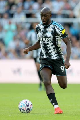 Newcastle United v Liverpool - Premier League 2026 27 Yoane Wissa of Newcastle United on the ball during the Premier League 2026 27 match between Newcastle United and Liverpool FC at St James Park on August 23, 2026 in Newcastle upon Tyne, England. WARNING! This Photograph May Only Be Used For Newspaper And Or Magazine Editorial Purposes. May Not Be Used For Publications Involving 1 player, 1 Club Or 1 Competition Without Written Authorisation From Football DataCo Ltd. For Any Queries, Please Contact Football DataCo Ltd on +44 (0) 207 864 9121 Newcastle upon Tyne St. James Park England United Kingdom Copyright: xAllstarxPicturexLibraryxLtdx