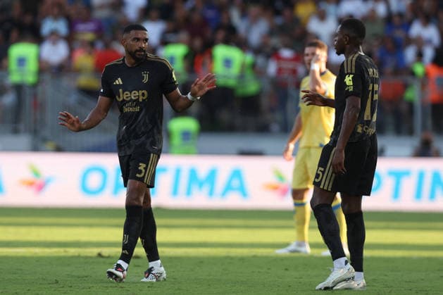 SOCCER - Serie A - Frosinone Calcio vs. Juventus FC Photo by IPA ABACAPRESS.COM87735292 - Frosinone, Italy - August 23, 2026: Gleison Bremer (defender) of Juventus FC scores a goal and celebrates with his teammates during the 2026–2027 Italian Serie A-Enilive Championship soccer match between Frosinone Calcio and Juventus FC at Benito Stirpe Stadium. Frosinone Italy  Copyright: xIPAxSport ABACAx