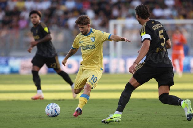 SOCCER - Serie A - Frosinone Calcio vs. Juventus FC Photo by IPA ABACAPRESS.COM87735276 - Frosinone, Italy - August 23, 2026: Francesco Gelli (midfielder) of Frosinone Calcio in action during the 2026–2027 Italian Serie A-Enilive Championship match between Frosinone Calcio and Juventus FC at Benito Stirpe Stadium. Frosinone Italy  Copyright: xIPAxSport ABACAx