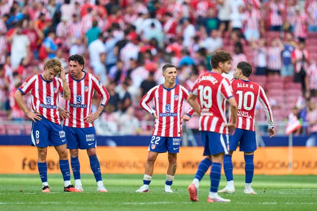 ESP: Atletico de Madrid - Villarreal CF. La Liga EA Sports. Matchday 2 Pablo Barrios, Jose Gimenez, Alejandro Grimaldo, Julian Alvarez and Alex Baena of Atletico de Madrid at full time during the La Liga EA Sports match between Atletico de Madrid and Villarreal CF played at Riyadh Metropolitano Stadium on August 23, 2026 in Madrid, Spain. kpng Copyright: xCesarxCebollax xPRESSINPHOTOx PS_2627_ATM_VIL_1277