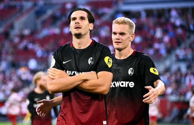 Düsseldorf, Germany, DFB Cup, 1. Round, Merkur-Spiel-Arena Düsseldorf, Fortuna Düsseldorf vs SC Freiburg; Igor Matanovic (SCF) celebrates after scoring the 1-0 goal, together with Matthias Ginter (SCF). Celebration, Joy, Action. *** Düsseldorf, Germany, DFB Cup, 1st Round, Merkur Spiel Arena Düsseldorf, Fortuna Düsseldorf vs. SC Freiburg; Igor Matanovic (SCF) celebrates after scoring the 1-0 goal, along with Matthias Ginter (SCF); Celebration, Joy, Action