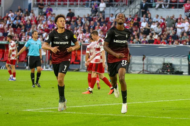 23.08.2026, GER, Fussball, Herren, DFB Pokal , Saison 2026 2027, Fortuna Düsseldorf - SC Freiburg Jordy Makengo (SCF) Torjubel, jubelt nach seinem Treffer zum 0:4 *** August 23, 2026, GER, Soccer, Men s, DFB Cup, 2026–2027 Season, Fortuna Düsseldorf vs. SC Freiburg; Jordy Makengo (SCF) celebrates his goal, making the score 0–4 Copyright: xSvenxHanischx