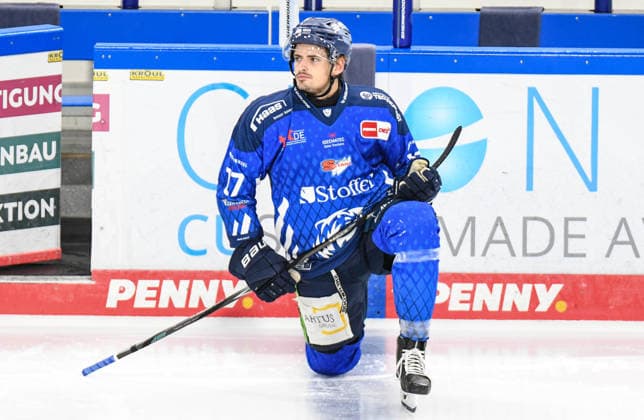 Straubing Tigers vs. Grizzlys Wolfsburg, Eishockey, Deutsche Eishockey Liga, Penny DEL, Vorbereitungsspiel, Gaeuboden Cup, Saison 2026 2027 am 23.08.2026 Adrian Klein (Straubing Tigers), Eishockey Herren, Deutsche Eishockey Liga, Penny DEL, Vorbereitungsspiel, Gaeuboden Cup, Saison 2026 2027 am 23.08.2026 im Eisstadion am Pulverturm, Straubing Tigers (blau) gegen Grizzlys Wolfsburg (beige) *** Straubing Tigers vs. Grizzlys Wolfsburg, Ice Hockey, German Ice Hockey League, Penny DEL, Preseason Game, Gaeuboden Cup, 2026–2027 Season on August 23, 2026, Adrian Klein, Straubing Tigers, Men s Ice Hockey, German Ice Hockey League, Penny DEL, Preseason Game, Gaeuboden Cup, 2026–2027 Season on August 23, 2026, at the Eisstadion am Pulverturm, Straubing Tigers (blue) vs. Grizzlys Wolfsburg (beige)