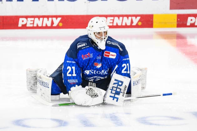 Straubing Tigers vs. Grizzlys Wolfsburg, Eishockey, Deutsche Eishockey Liga, Penny DEL, Vorbereitungsspiel, Gaeuboden Cup, Saison 2026 2027 am 23.08.2026 Sebastian Wieber (Straubing Tigers), Eishockey Herren, Deutsche Eishockey Liga, Penny DEL, Vorbereitungsspiel, Gaeuboden Cup, Saison 2026 2027 am 23.08.2026 im Eisstadion am Pulverturm, Straubing Tigers (blau) gegen Grizzlys Wolfsburg (beige) *** Straubing Tigers vs. Grizzlys Wolfsburg, Ice Hockey, German Ice Hockey League, Penny DEL, Preseason Game, Gaeuboden Cup, 2026–2027 Season on August 23, 2026, Sebastian Wieber, Straubing Tigers, Men’s Ice Hockey, German Ice Hockey League, Penny DEL, Preseason Game, Gaeuboden Cup, 2026–2027 Season on August 23, 2026, at the Eisstadion am Pulverturm, Straubing Tigers (blue) vs. Grizzlys Wolfsburg (beige)