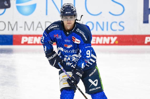 Straubing Tigers vs. Grizzlys Wolfsburg, Eishockey, Deutsche Eishockey Liga, Penny DEL, Vorbereitungsspiel, Gaeuboden Cup, Saison 2026 2027 am 23.08.2026 Hudson Elynuik (Straubing Tigers), Eishockey Herren, Deutsche Eishockey Liga, Penny DEL, Vorbereitungsspiel, Gaeuboden Cup, Saison 2026 2027 am 23.08.2026 im Eisstadion am Pulverturm, Straubing Tigers (blau) gegen Grizzlys Wolfsburg (beige) *** Straubing Tigers vs. Grizzlys Wolfsburg, Ice Hockey, German Ice Hockey League, Penny DEL, Preseason Game, Gaeuboden Cup, 2026–2027 Season on August 23, 2026, Hudson Elynuik, Straubing Tigers, Men s Ice Hockey, German Ice Hockey League, Penny DEL, Preseason Game, Gaeuboden Cup, 2026–2027 Season on August 23, 2026, at the Eisstadion am Pulverturm, Straubing Tigers (blue) vs. Grizzlys Wolfsburg (beige)