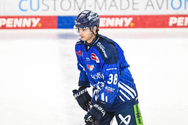 Straubing Tigers vs. Grizzlys Wolfsburg, Eishockey, Deutsche Eishockey Liga, Penny DEL, Vorbereitungsspiel, Gaeuboden Cup, Saison 2026 2027 am 23.08.2026 Stefan Loibl (Straubing Tigers), Eishockey Herren, Deutsche Eishockey Liga, Penny DEL, Vorbereitungsspiel, Gaeuboden Cup, Saison 2026 2027 am 23.08.2026 im Eisstadion am Pulverturm, Straubing Tigers (blau) gegen Grizzlys Wolfsburg (beige) *** Straubing Tigers vs. Grizzlys Wolfsburg, Ice Hockey, German Ice Hockey League, Penny DEL, Preseason Game, Gaeuboden Cup, 2026–2027 Season on August 23, 2026, Stefan Loibl, Straubing Tigers, Men s Ice Hockey, German Ice Hockey League, Penny DEL, Preseason Game, Gaeuboden Cup, 2026–2027 Season on August 23, 2026, at the Eisstadion am Pulverturm, Straubing Tigers (blue) vs. Grizzlys Wolfsburg (beige)