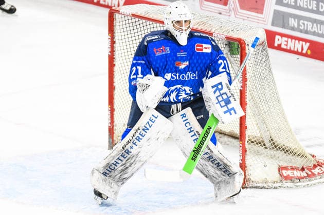 Straubing Tigers vs. Grizzlys Wolfsburg, Eishockey, Deutsche Eishockey Liga, Penny DEL, Vorbereitungsspiel, Gaeuboden Cup, Saison 2026 2027 am 23.08.2026 Sebastian Wieber (Straubing Tigers), Eishockey Herren, Deutsche Eishockey Liga, Penny DEL, Vorbereitungsspiel, Gaeuboden Cup, Saison 2026 2027 am 23.08.2026 im Eisstadion am Pulverturm, Straubing Tigers (blau) gegen Grizzlys Wolfsburg (beige) *** Straubing Tigers vs. Grizzlys Wolfsburg, Ice Hockey, German Ice Hockey League, Penny DEL, Preseason Game, Gaeuboden Cup, 2026–2027 Season on August 23, 2026, Sebastian Wieber, Straubing Tigers, Men s Ice Hockey, German Ice Hockey League, Penny DEL, Preseason Game, Gaeuboden Cup, 2026–2027 Season on August 23, 2026, at the Eisstadion am Pulverturm, Straubing Tigers (blue) vs. Grizzlys Wolfsburg (beige)