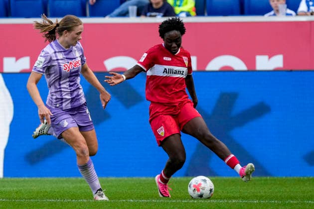 v.li.: Jonna van de Velde (TSG, 25), Mira Arouna (VfB, 21), Zweikampf, Spielszene, Duell, duel, tackle, tackling, Dynamik, Action, Aktion, 23.08.2026, Sinsheim (Deutschland), Fussball, Google Pixel Frauen-Bundesliga, TSG 1899 Hoffenheim - VfB Stuttgart, DFB DFL REGULATIONS PROHIBIT ANY USE OF PHOTOGRAPHS AS IMAGE SEQUENCES AND OR QUASI-VIDEO. *** v li Jonna van de Velde TSG, 25, Mira Arouna VfB, 21, tackle, game scene, duel, tackle, tackling, dynamics, action, 08 23 2026, Sinsheim, Germany, soccer, Google Pixel Women’s Bundesliga, TSG 1899 Hoffenheim vs. VfB Stuttgart, DFB and DFL regulations prohibit any use of photographs as image sequences and or quasi-video xozx