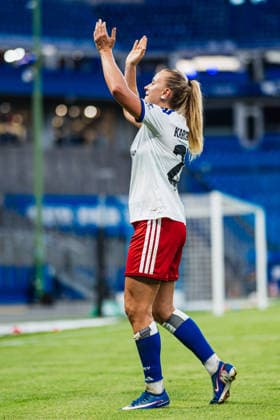Google Pixel Frauen-Bundesliga: Hamburger SV vs. SC Freiburg, 23.08.2026 TOR, JUBEL zum 1:1 durch Nikola Karczewska (Hamburger SV, 20); Fußball, Google Pixel Frauen-Bundesliga, 1. Spieltag: Hamburger SV vs. SC Freiburg am 23.08.2026 im Volksparkstadion, Hamburg DFB REGULATIONS PROHIBIT ANY USE OF PHOTOGRAPHS AS IMAGE SEQUENCES AND OR QUASI-VIDEO. *** Google Pixel Women s Bundesliga: Hamburger SV vs. SC Freiburg, August 23, 2026 — GOAL, CELEBRATION for the 1-1 equalizer by Nikola Karczewska (Hamburger SV), 20 Soccer, Google Pixel Women s Bundesliga, Matchday 1: Hamburger SV vs. SC Freiburg on August 23, 2026, at the Volksparkstadion, Hamburg. DFB regulations prohibit any use of photographs as image sequences and or quasi-video. Copyright: xBEAUTIFULxSPORTS Tonhäuserx