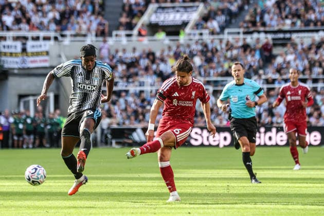 Newcastle United v Liverpool - Premier League 2026 27 Milos Kerkez of Liverpool takes a shot on goal during the Premier League match between Newcastle United and Liverpool at St. James s Park in Newcastle, United Kingdom, on August 23, 2026. Newcastle Tyne and Wear United Kingdom  Copyright: xNewsxImagesx originalFilename:cosgrove-premierl260823_npZ3g.jpg