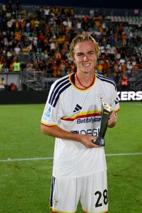 Lecce™s Olaf Gorter 28 in the Panini man of the match after the Serie A soccer match between Venezia FC and US Lecce in the Pier Luigi Penzo Stadium di Venice,north east Italy - August 23, 2026. - Soccer  Copyright: xPaolaxGarbuio LaPressex
