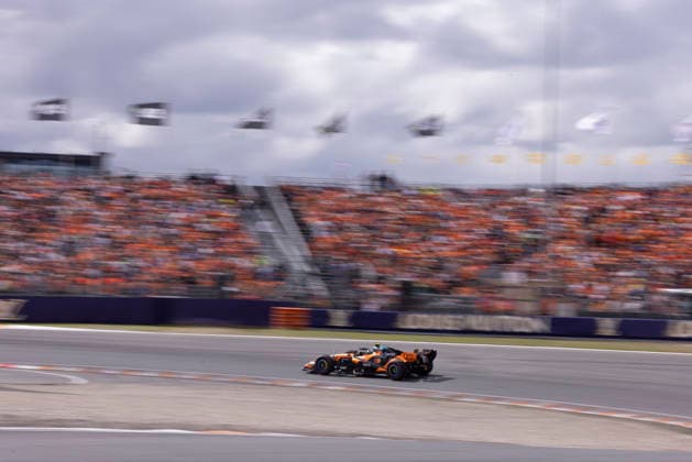 Formula 1 Heineken Dutch Grand Prix 2026 Grégoire PLACCA OVERTAKE MAXPPP - Zandvoort 23 08 2026 01 NORRIS Lando (gbr), McLaren Mastercard F1 Team, action at the Formula 1 Heineken Dutch Grand Prix 2026, the 12th round of the 2026 FIA Formula 1 World Championship, WM, Weltmeisterschaft at Circuit Zandvoort in Zandvoort, Netherlands, from 20 to 23 August 2026 Zandvoort Circuit Zandvoort Netherlands  Copyright: xOVERTAKE MAXPPPxGrégoirexPLACCAx OVT202608236812 OVT202608236812