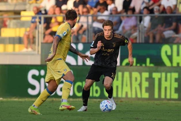 Frosinone Calcio v Juventus - Serie A FROSINONE, ITALY - AUGUST 23 : Kenan Yildiz of Juventus F C in action during the Serie A soccer match between Frosinone and Juventus Stadio Benito Stirpe on August 23, 2026 in Frosinone, Italy. Claudio Pasquazi Anadolu Frosinone Italy. Editorial use only. Please get in touch for any other usage.  Copyright: x2026xAnadoluxClaudioxPasquazix