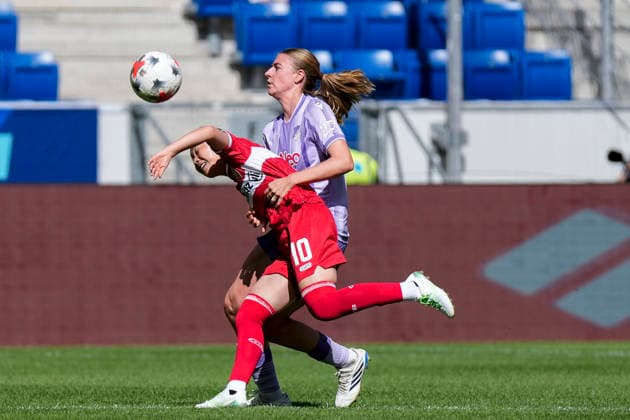 v.li.: Haruka Osawa (VfB, 10), Lisa Doorn (TSG, 14), Zweikampf, Spielszene, Duell, duel, tackle, tackling, Dynamik, Action, Aktion, 23.08.2026, Sinsheim (Deutschland), Fussball, Google Pixel Frauen-Bundesliga, TSG 1899 Hoffenheim - VfB Stuttgart, DFB DFL REGULATIONS PROHIBIT ANY USE OF PHOTOGRAPHS AS IMAGE SEQUENCES AND OR QUASI-VIDEO. *** v li Haruka Osawa VfB, 10, Lisa Doorn TSG, 14, tackle, game scene, duel, tackle, tackling, dynamism, action, 08 23 2026, Sinsheim, Germany, soccer, Google Pixel Women’s Bundesliga, TSG 1899 Hoffenheim vs. VfB Stuttgart, DFB and DFL regulations prohibit any use of photographs as image sequences and or quasi-video xozx